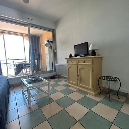 Studio Vue Mer Situe A Cote De La Plage Quartier Des Quilles Sète Exterior foto