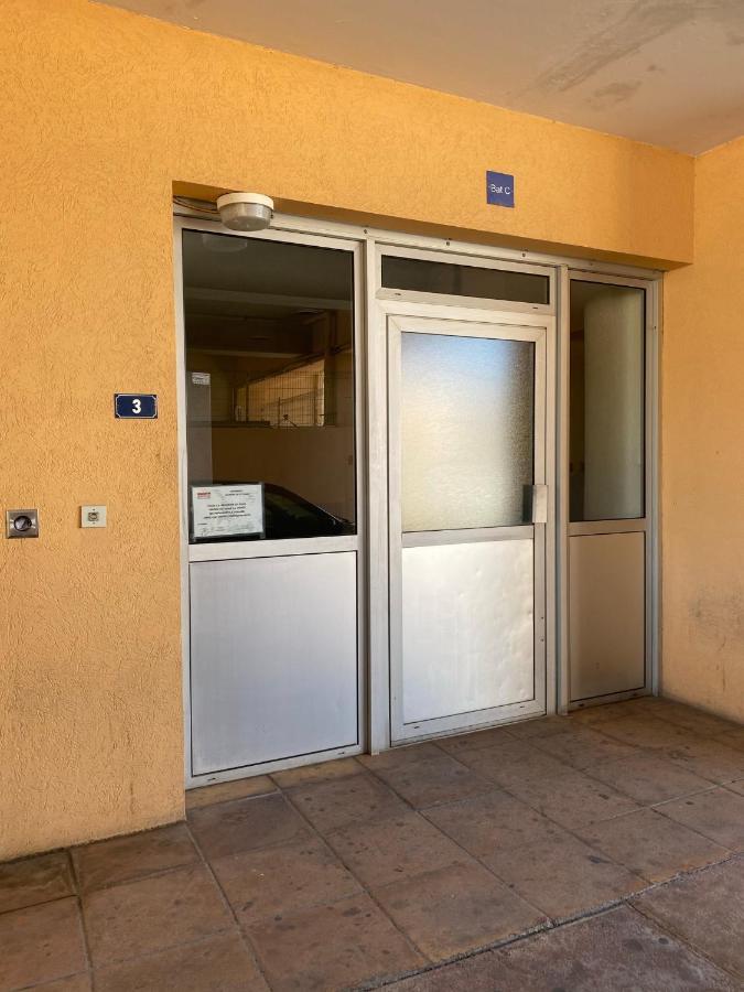 Studio Vue Mer Situe A Cote De La Plage Quartier Des Quilles Sète Exterior foto