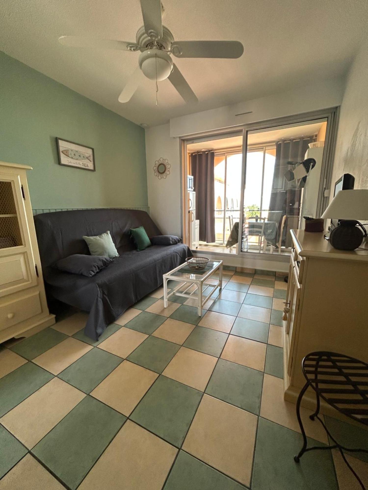 Studio Vue Mer Situe A Cote De La Plage Quartier Des Quilles Sète Exterior foto
